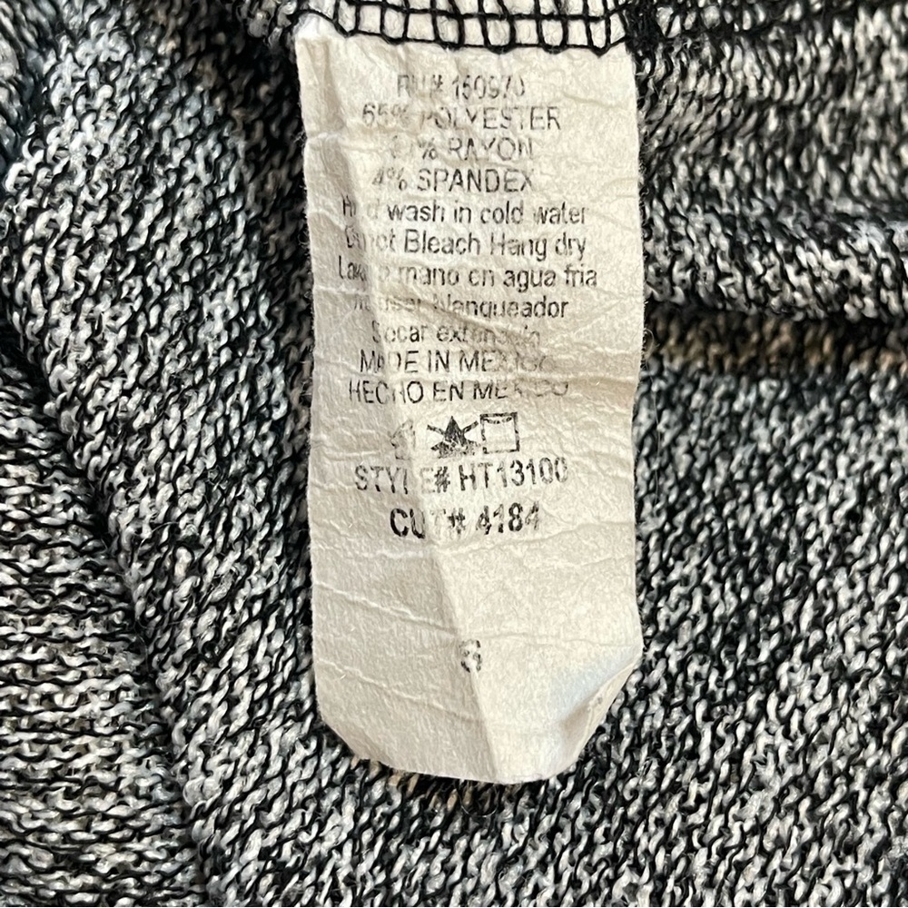 Lavender Field Grey Off-Shoulder Sweater Top Size Small Soft Knit Long Sleeve - Picture 8 of 8